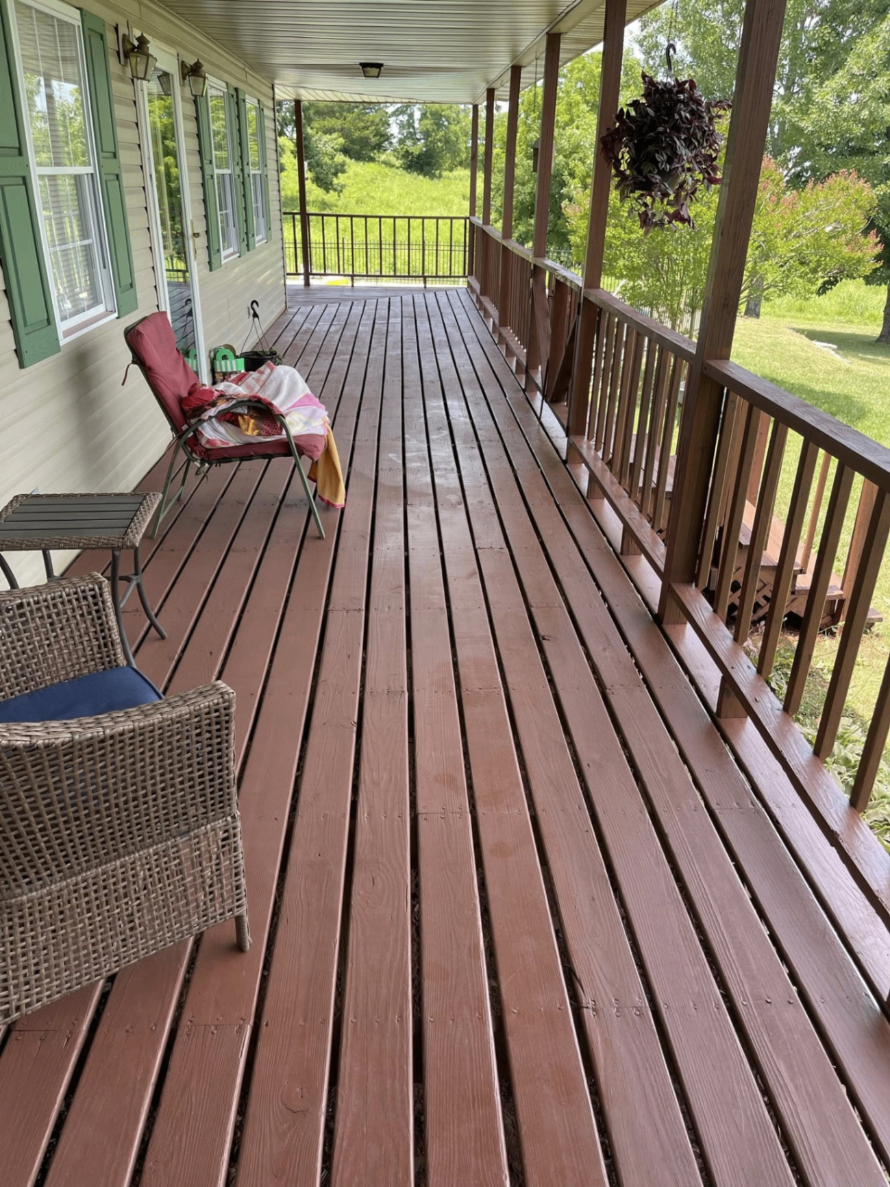Wrap-around porch cleaning
